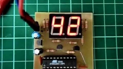 DS1620 based digital thermometer with 8051 mcu