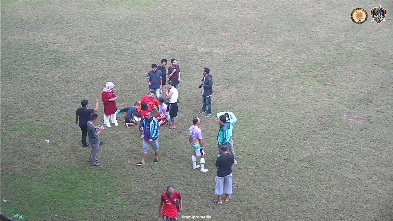 STADION MINI CIBINONG, BOGOR Football Match Alumni Smanel 47 vs Naga