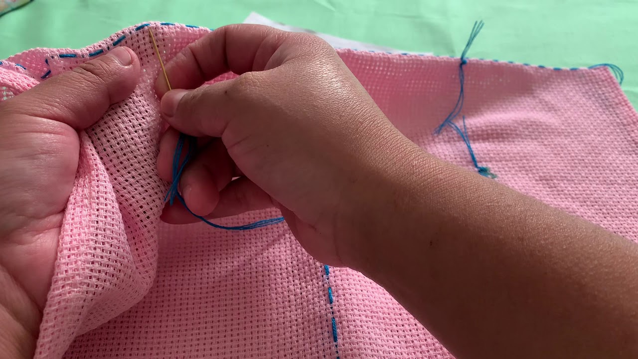 Así es como se empieza blusa en punto de cruz