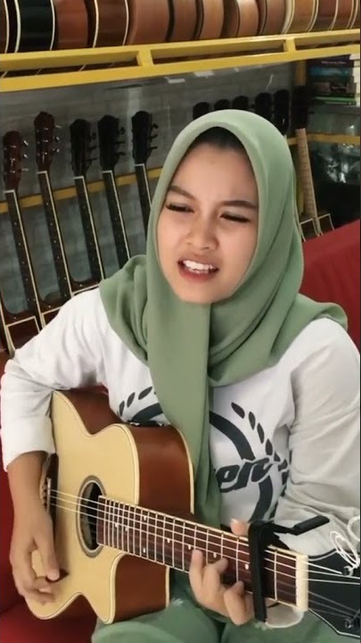 suara bagus penjual gitar ‼️ aku hanya pergi bukan meninggalkan👍👍👍