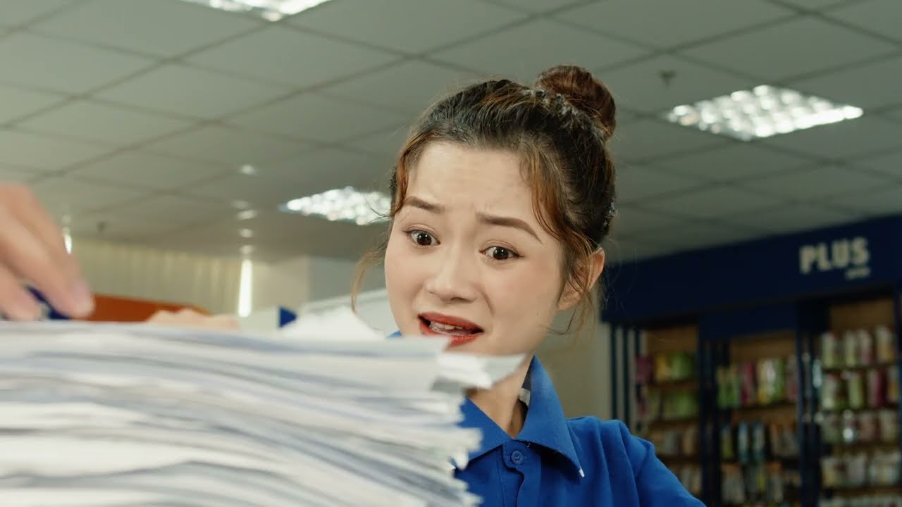 Sếp giao gấp task: phân loại và bấm kim hết cả chồng hồ sơ đầy ắp. Làm thế nào?