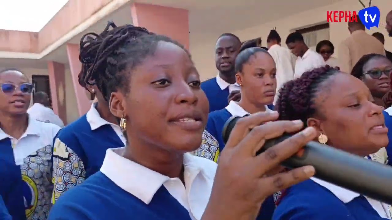 INSTANT DE LOUANGE AVEC LA CHORALE PETIT CHOEUR NÔTRE DAME DU REFUGE P STE ANNE PORT BOUET🇨🇮