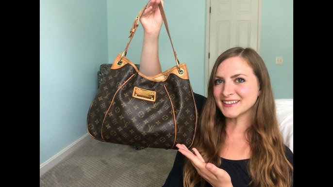 Louis Vuitton Galliera PM Damier Azur  Review, What Fits, Mod Shots 