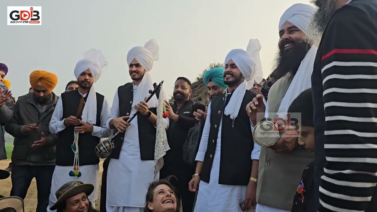 ਲੱਗੀ ਵਾਲੇ ਤਾਂ ਕਦੇ ਨੀਂ ਅੱਖ ਲਾਉੰਦੇ, ਨੀਂ ਤੇਰੀ ਕਿਵੇਂ ਅੱਖ ਲੱਗ ਗਈ...