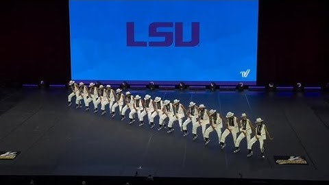 LSU Dance Team performs Smooth Criminal@MichaelJackson  #smoothcriminal