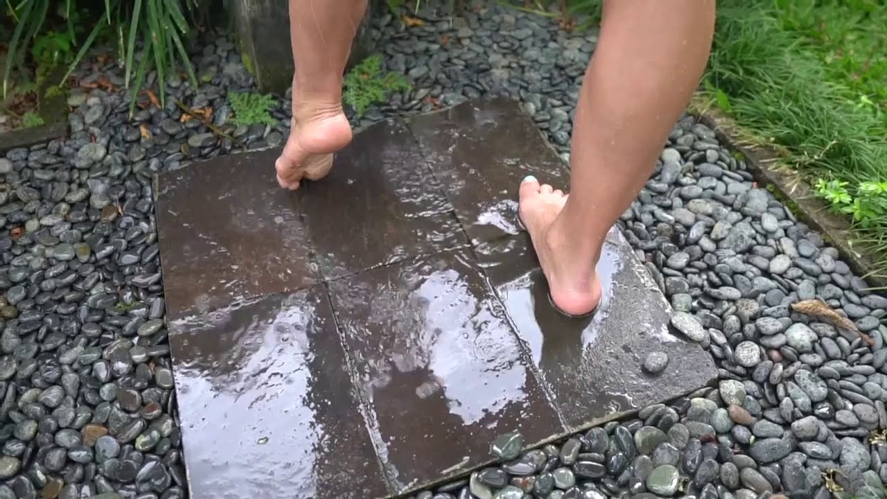 ДАРЬЯ НАВАРРСКАЯ ДУШ НА БАЛИ НА НУДИСТСКОМ ПЛЯЖЕ - YouTube