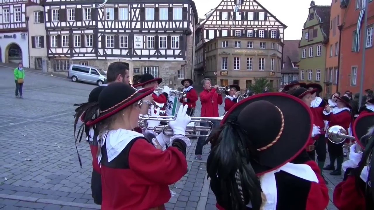 Feierabend. Tolle Stimmung nach dem Kuchen- und Brunnenfest.
