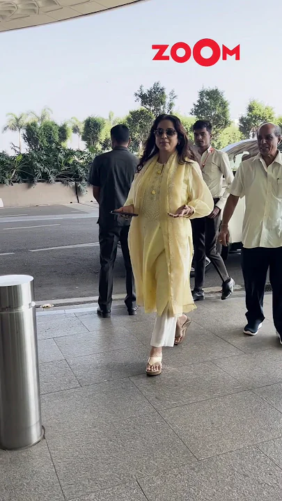 Juhi Chawla SPOTTED at the airport with mom? #juhichawla #shorts