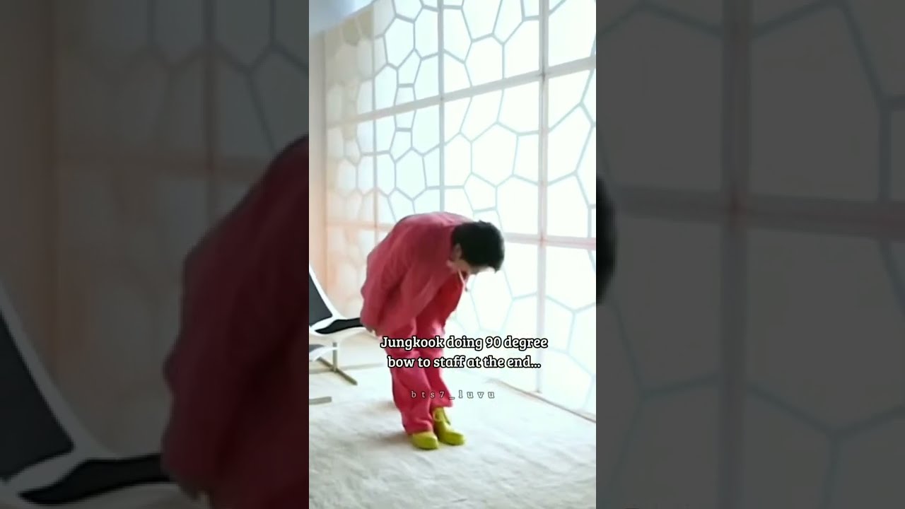 Jungkook doing 90 degree bow to staff at the end..He always so polite 🥺☺