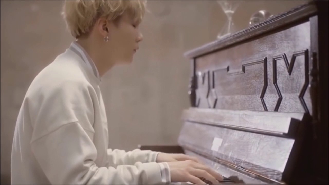 BTS SUGA PLAYING I NEED U PIANO VER  1 HOUR VERSION 1 HORA 1 