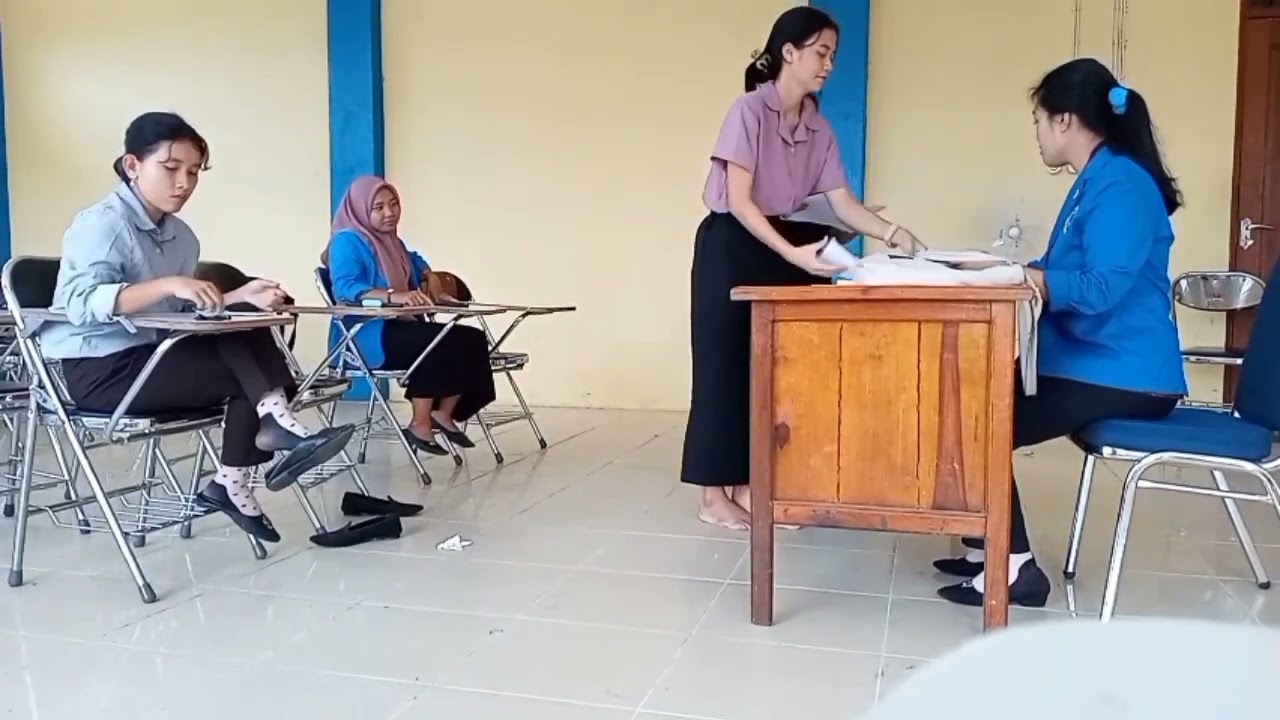 simulasi mengajar menggunakan media visual (gambar) dan audio visual (video)