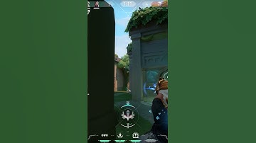 FIRE IN THE HO- #valorant #raze #trickshot