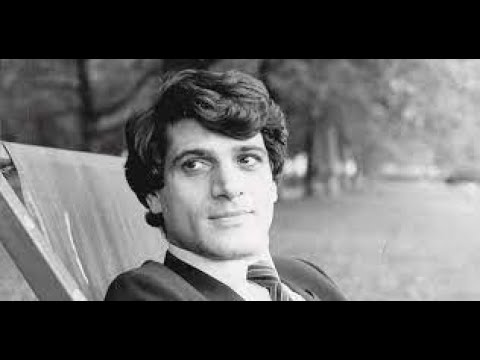 هذه الأرض لنا احمد مطر