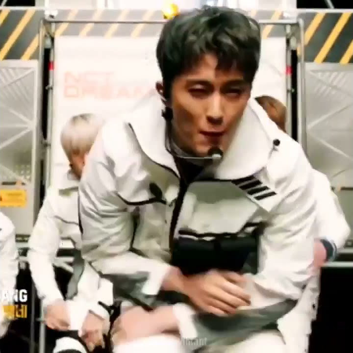 Mark's rap in fire alarm is so f*cking lit #marklee #nct