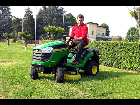 Videó: Hogyan lehet eltávolítani a kormánykereket egy John Deere fűnyíró traktorról?