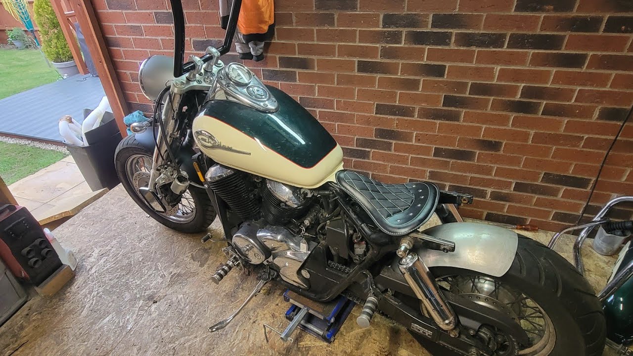 Honda Shadow vt400 Bobber Custom #2