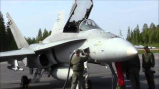 F18 Hornet tankkaus ja aseistus SatLsto 2011