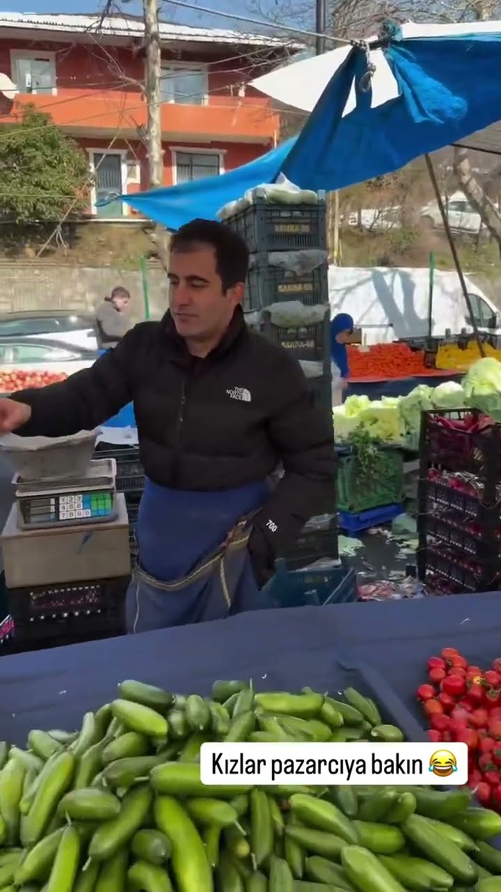Kızlar pazarcıya bakın?