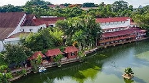 Khu Nghỉ dưỡng Lodge TP Gia Nghĩa, Đăk Nông về đêm rất thơ mộng xung quanh hồ, đèn lộng lẫy…