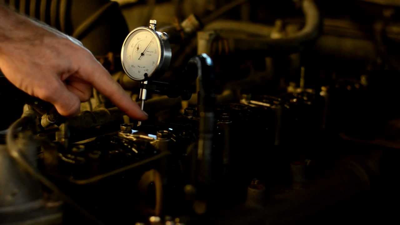 Toyota Land Cruiser HJ60 2H Valve Adjustment