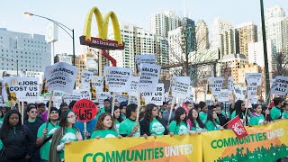Illinois governor blocks $15 minimum wage