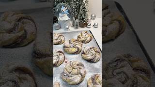 Nutella swirls | How to make Nutella Swirls | Puff pastry recipes | Nutella recipes #christmas