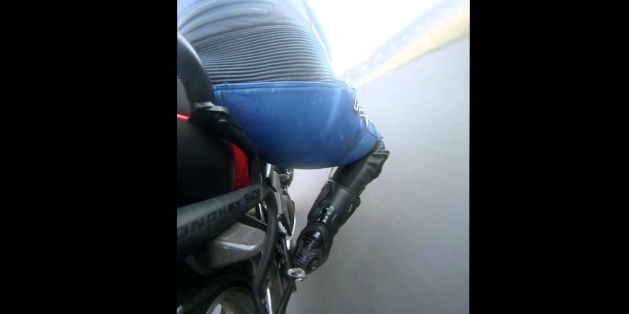 a-few-laps-at-three-sisters-race-track-on-a-versys-650-march-2013-youtube