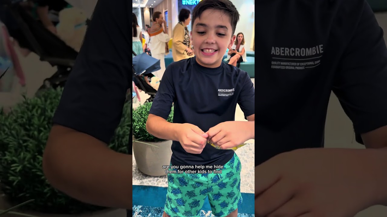 Finding Hidden Ducks on the World's Biggest Cruise Ship #cruise #travel #shorts #cruiselife #cruises