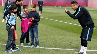 ---- fc barcelona on social media subscribe to our official channel
http://www./subscription_center?add_user=fcbarcelona facebook:
http://www.face...