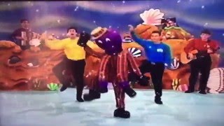 Video thumbnail of "The Wiggles - Henry the Octopus"