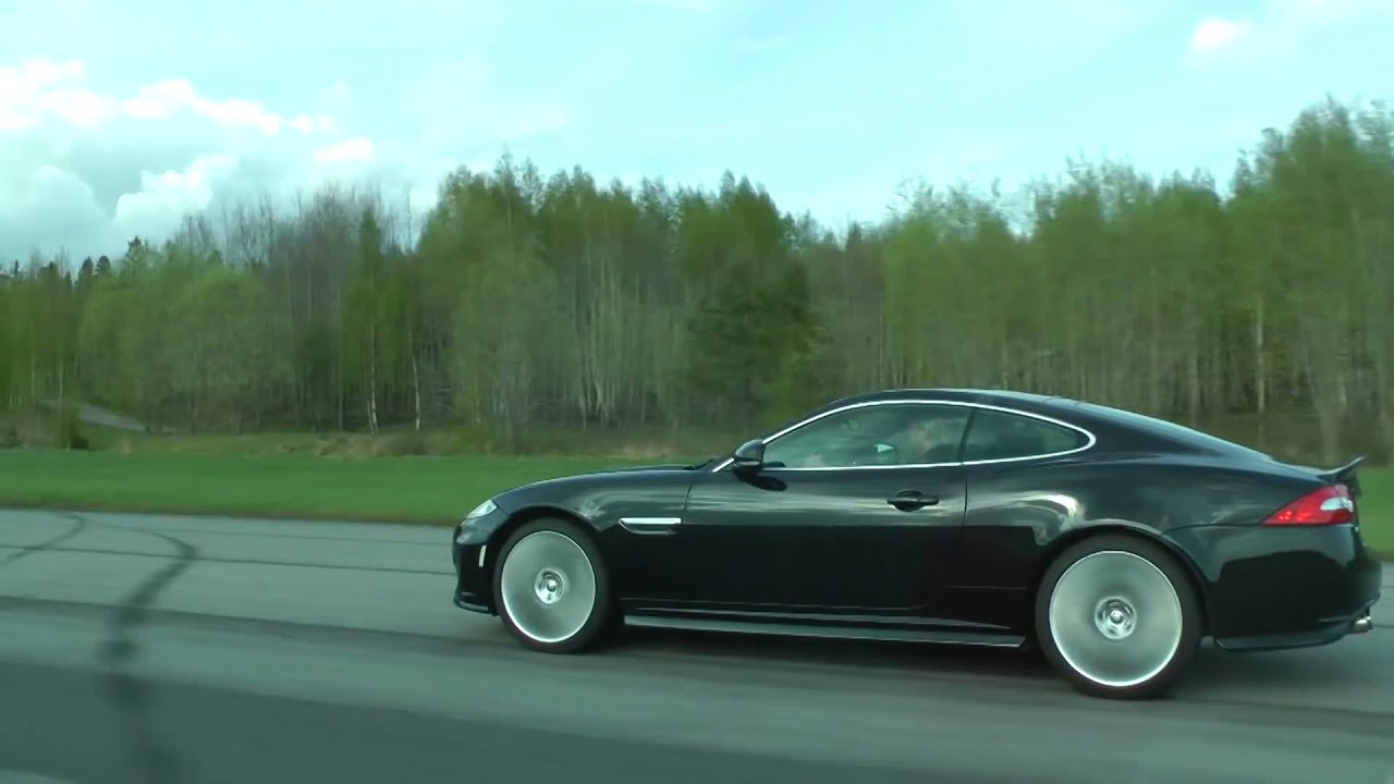 420 HP Volvo S40 T4 Autotech vs 510 HP Jaguar XK-R