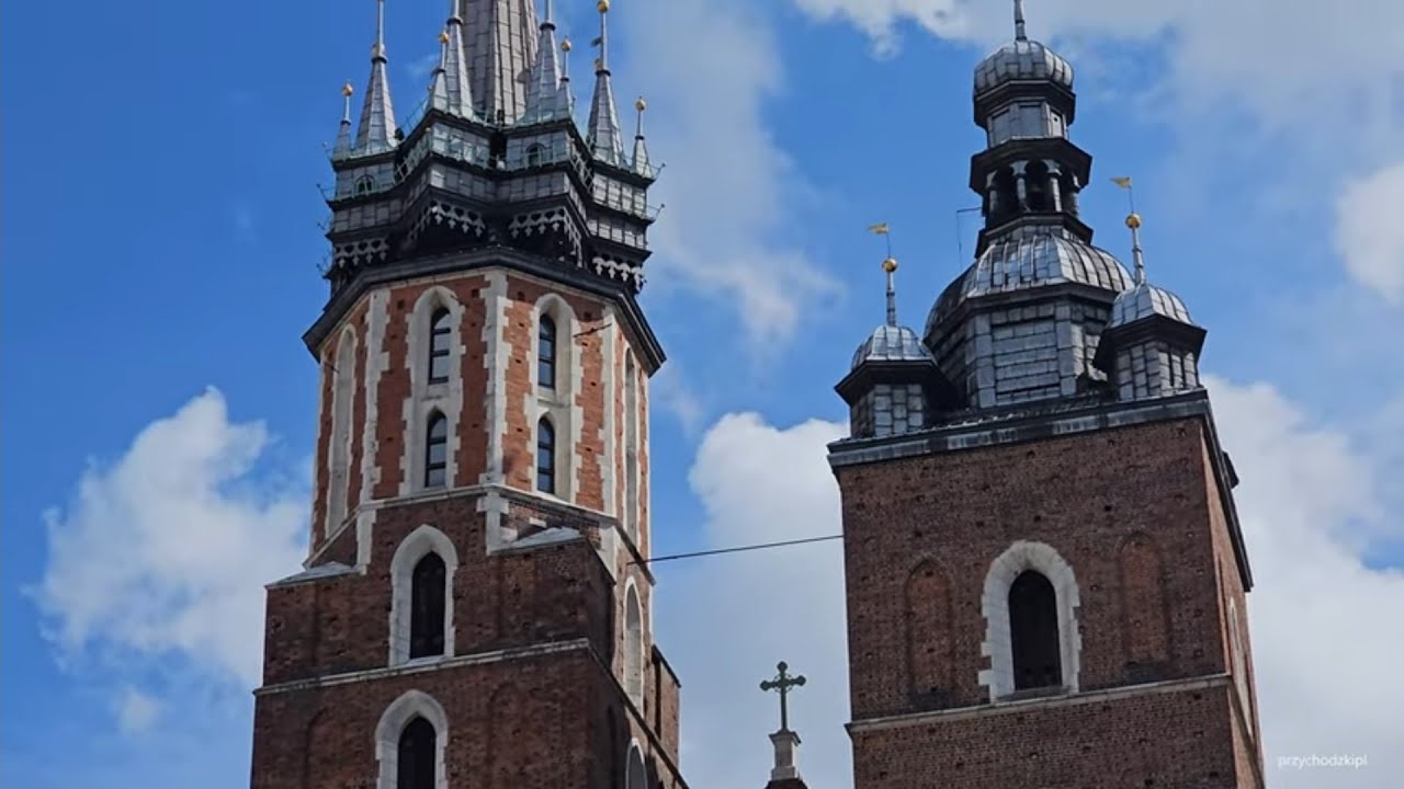 Kraków / Cracow Hejnał z Wieży Mariackiej w południe / The bugle call from the Mariacka Tower