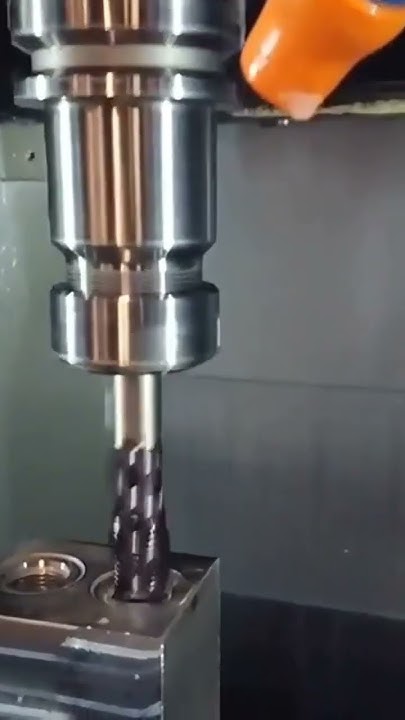 Threading In VMC Machine..🔥#cnc #vmc #cncmachining #machine # ...