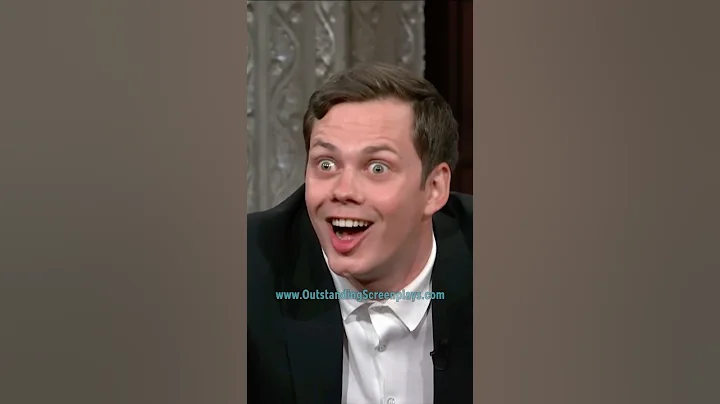 Bill Skarsgård recreates his Pennywise Smile