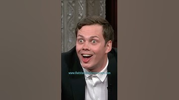 Bill Skarsgård recreates his Pennywise Smile