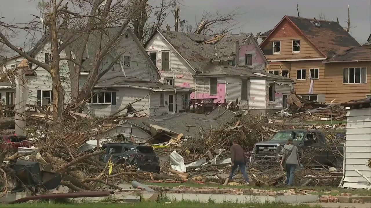 Cleanup begins after deadly Midwest tornadoes - YouTube