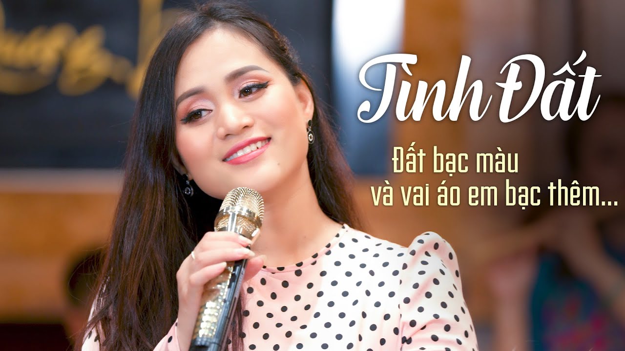 Thu hút Đất bạc màu và vai áo em đẹp thêm khiến người ta nhớ đến