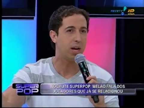 Mulher Melão bate boca com jornalista no Superpop 28.05.12