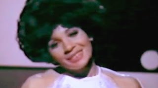 Video thumbnail of "Shirley Bassey - Make The World A Little Younger (1976 Show #1)"