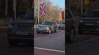 Who are they? London Police SEG escorts VIP's through the street of London