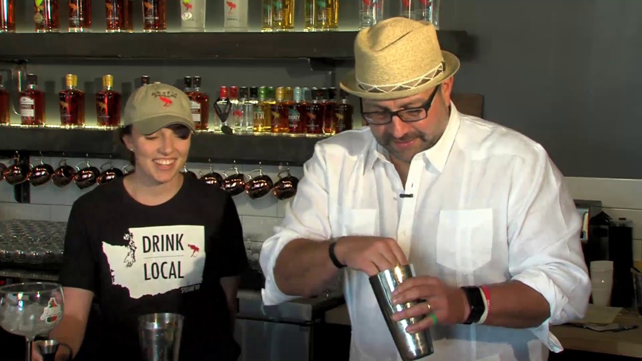 "Honest Portuguese" Gin and Tonic Drink / Refreshing Portuguese Drink
