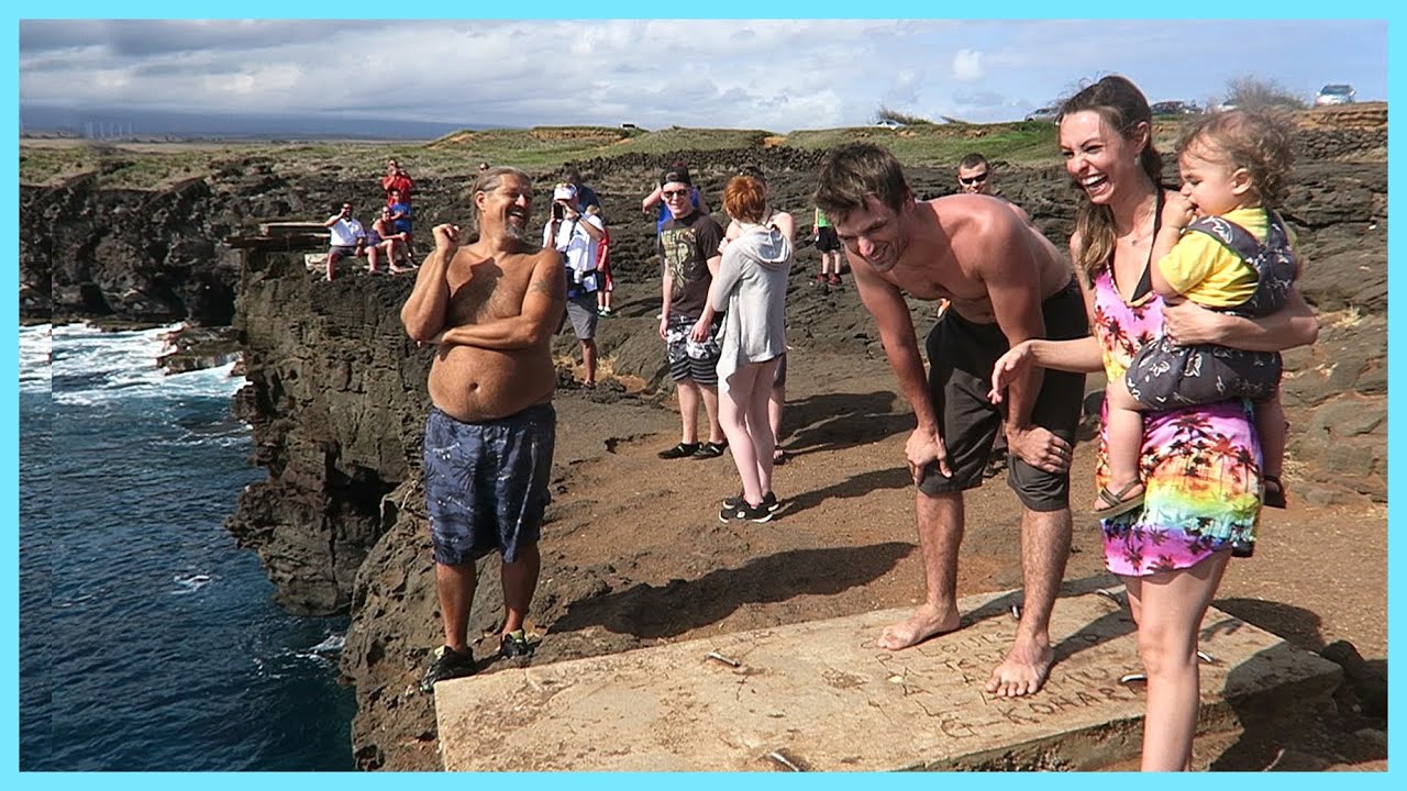 CLIFF JUMPING IN HAWAII! | Sam & Nia