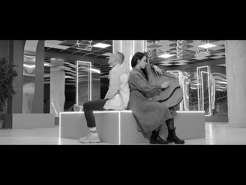 "Люди" - пісня гурту "Бумбокс", виконують Юлія Ющенко та Микола Мельник