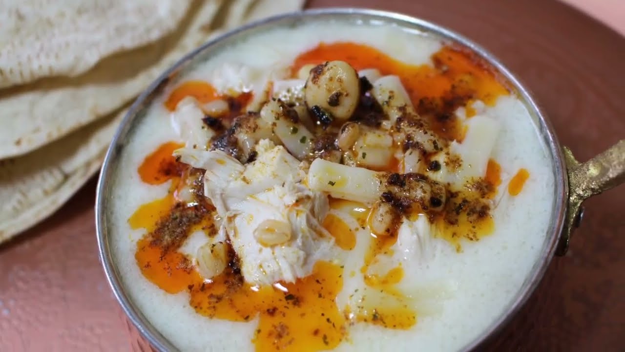 Türkische Hühnersuppe mit Joghurt und Kichererbsen