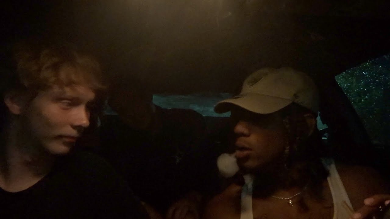 HOTBOXING my CAR with my WHITE FRIENDS !
