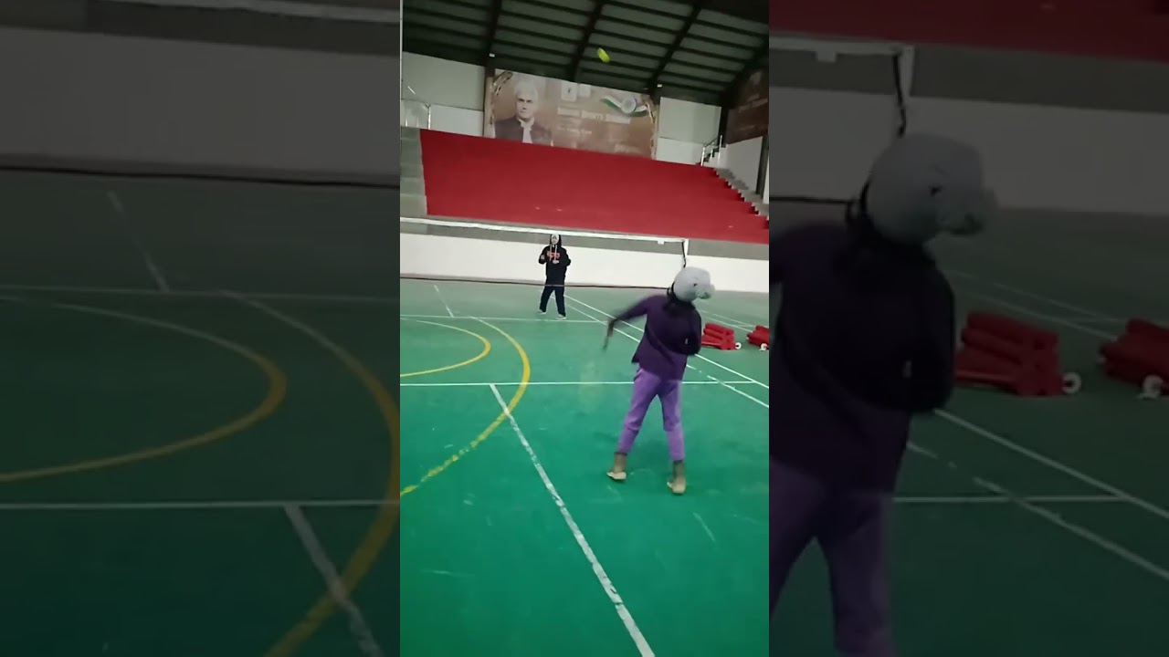 Badminton at Indoor Stadium, 