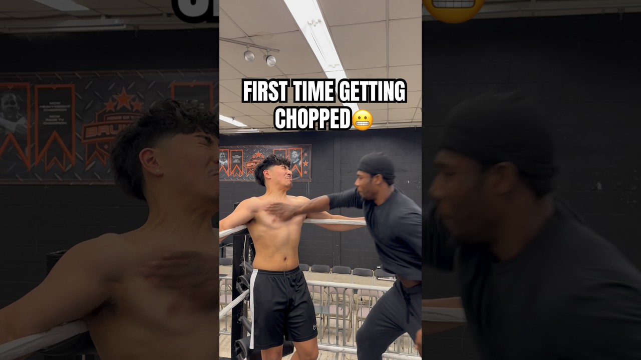 Парни получили свой первый удар ногой 😬 профессиональный рестлинг — это больно 