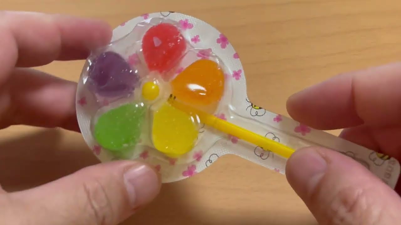 【おもちゃお菓子?】花型のカラフルグミを作って食べてみた!懐かしいお菓子