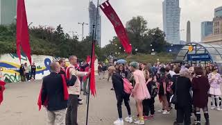 Barking: How the Next Generation Debates?