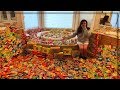 FILLING UP MY ROOM WITH 5,000 PIECES OF CANDY!!